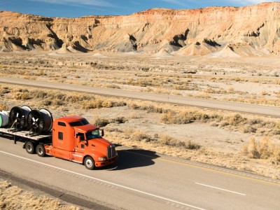 Emergency Shipments: 7 Questions to Ask About Flatbed Transportation